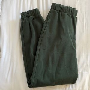 BRANDY MELVILLE GREEN ROSA SWEATS